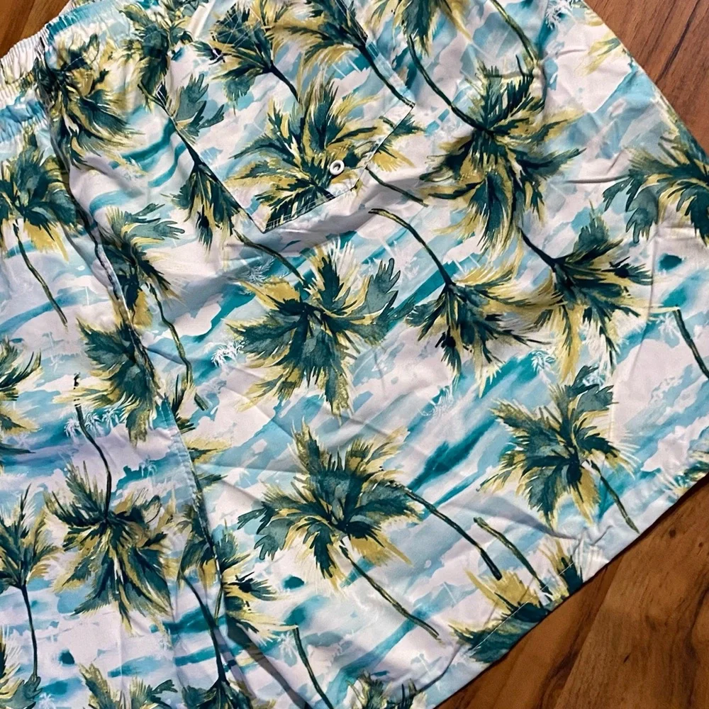 Old Navy Men's Printed Scenic Palms Swim Trunks Size XXXXL (New)